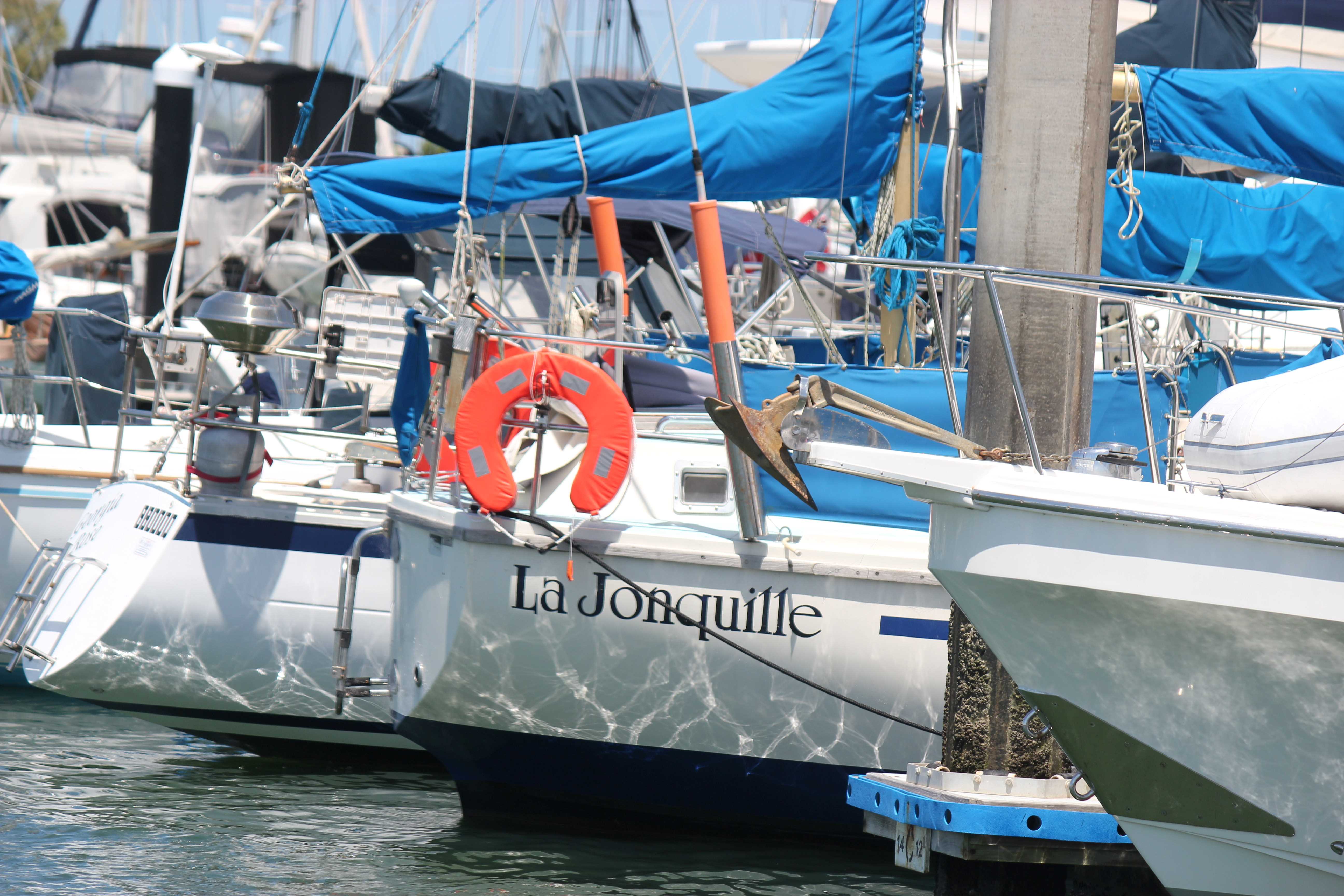 Living on a boat and the liveaboard Life