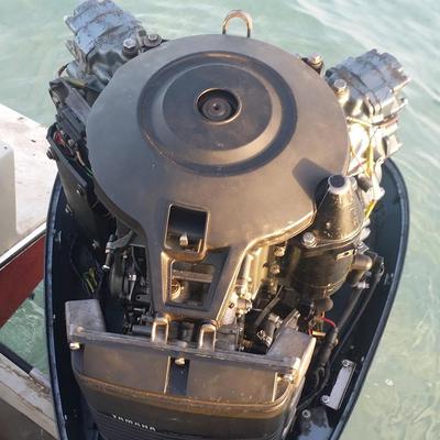 Yamaha outboard 200 hp. motor 